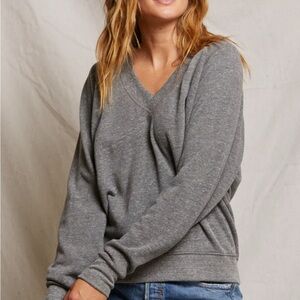 Perfectwhitetee women's v neck dark heather grey size M sweatshirt